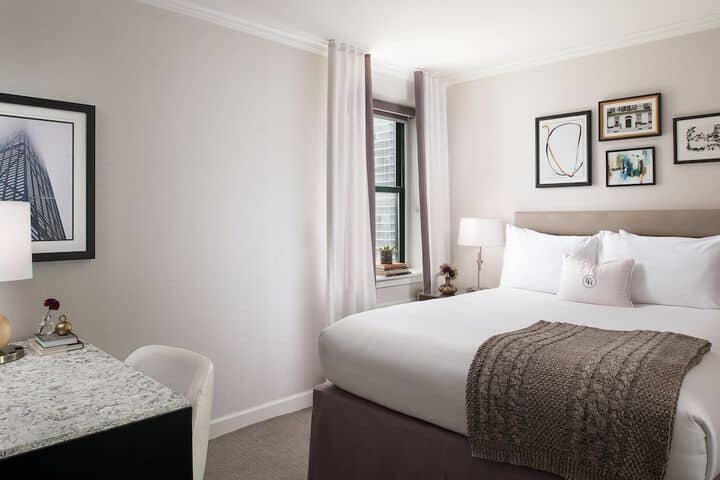 Room 29 of 69